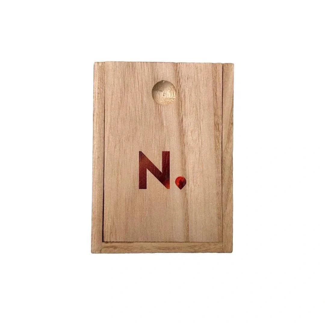 Handgemaakte eikenhouten whiskybeker (50 ml) in houten doos – afbeelding 3