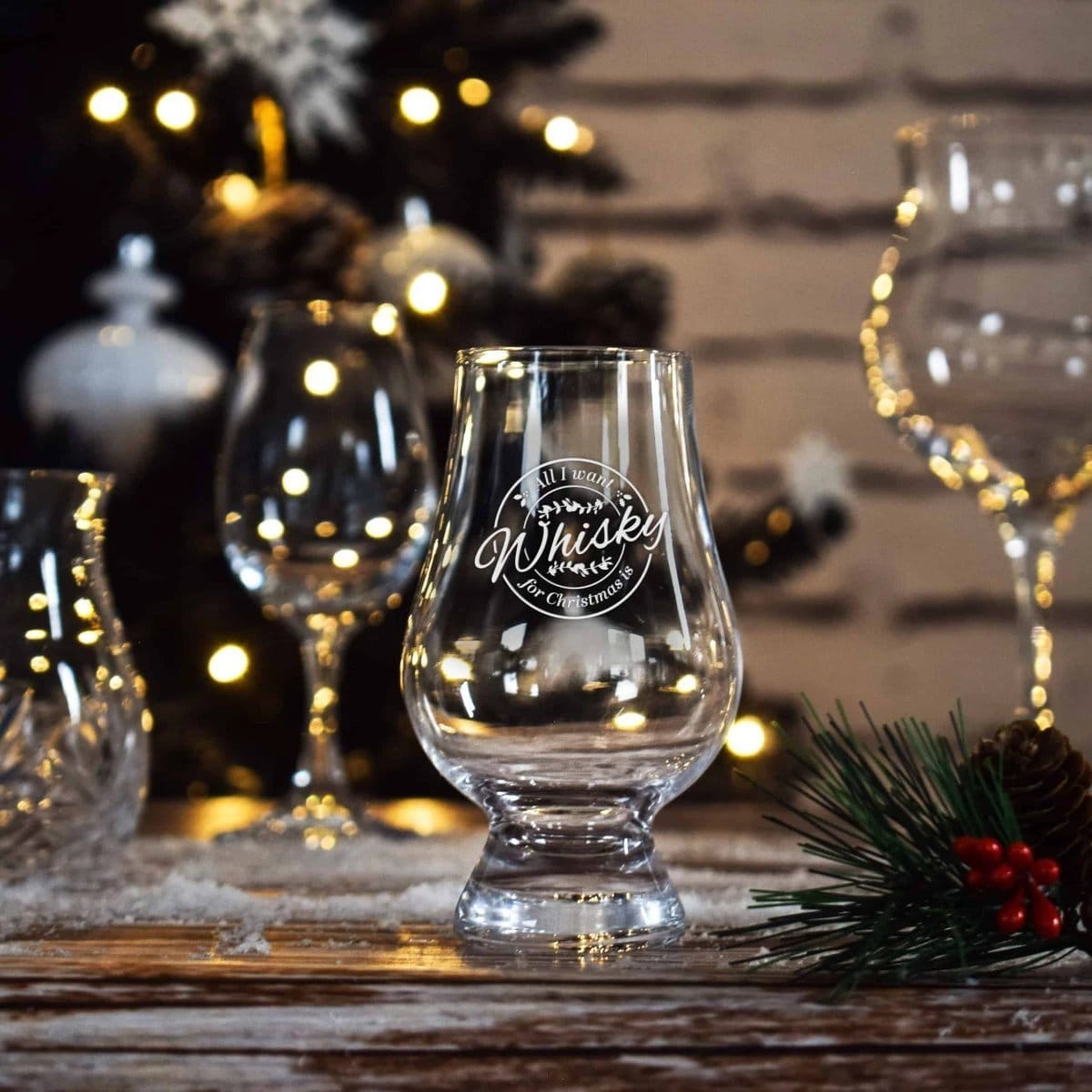 Verre à whisky gravé All I want for Xmas – Glencairn Crystal Scotland – image 2