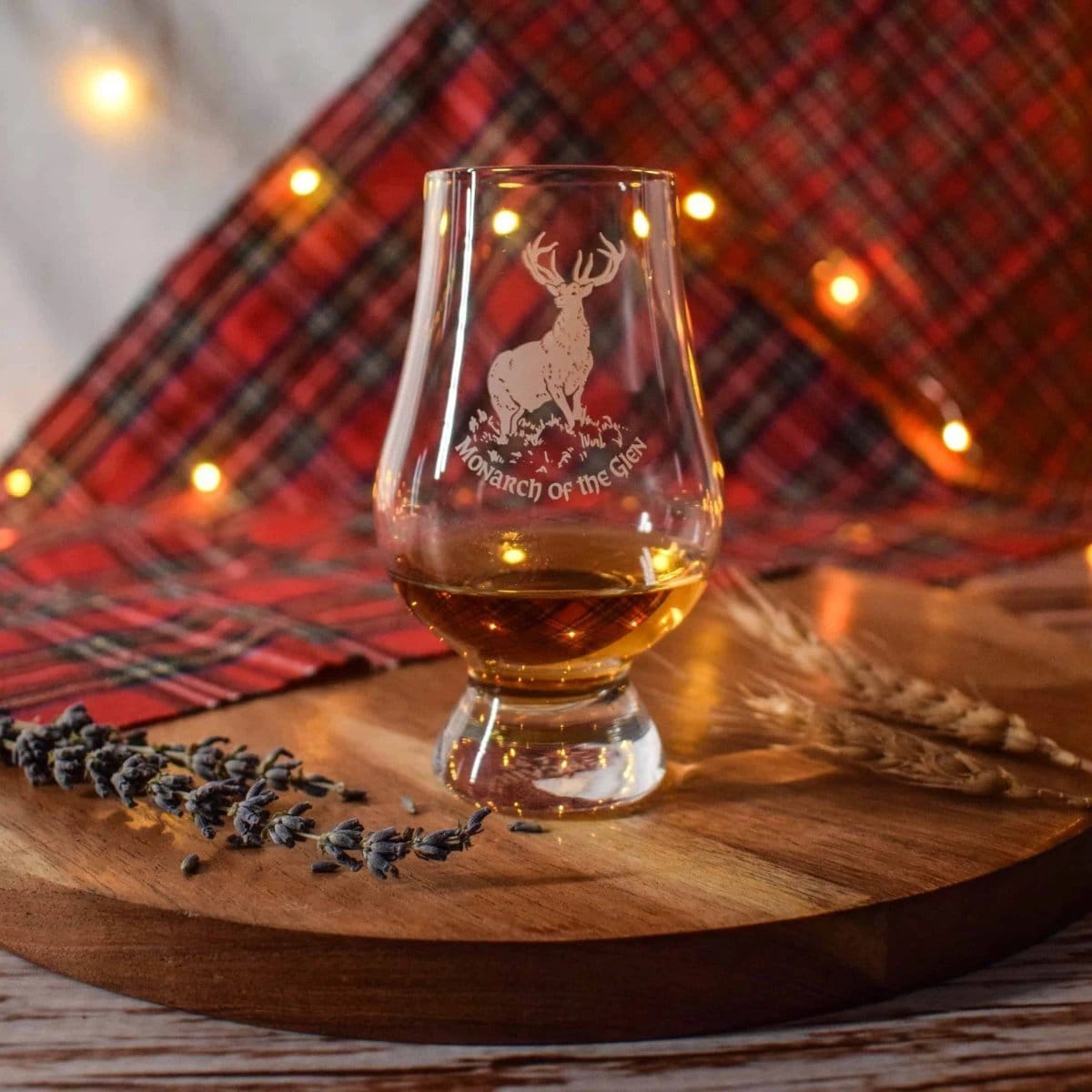 Whisky glass engraved with red deer (Monarch of the Glen) – Glencairn Crystal Scotland – image 2