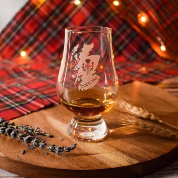 Whiskyglas mit gravierter Karte von Schottland – Glencairn Crystal Scotland – Bild 2