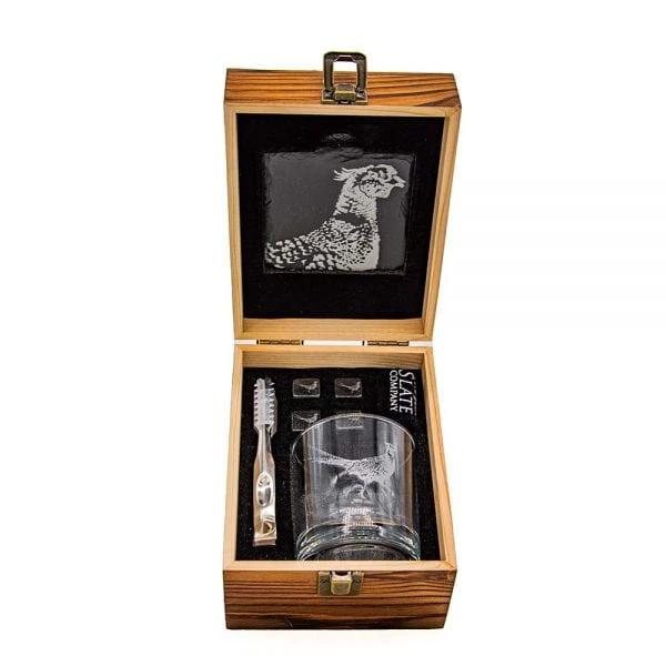Geschenkset Fazant met gegraveerd whiskyglas, whiskystenen en onderzetter – Just Slate Company Scotland