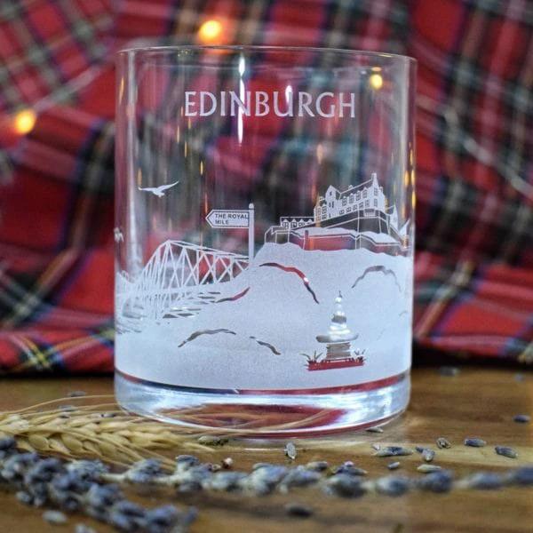 Whisky glass Skyline Edinburgh – Engraved – Glencairn Crystal Scotland – image 2
