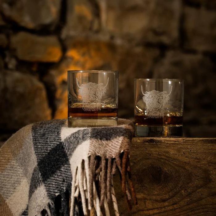 Whiskygläser graviert schottisches Hochlandrind 2 Stück – Just Slate Company Scotland